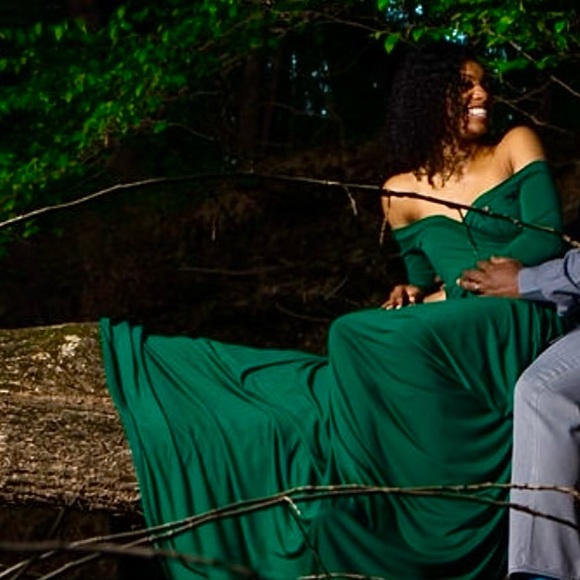 Hunter Green Long Sleeve Maternity Off the Shoulder Half Circle Gown, Size Small - Picture 3 of 9